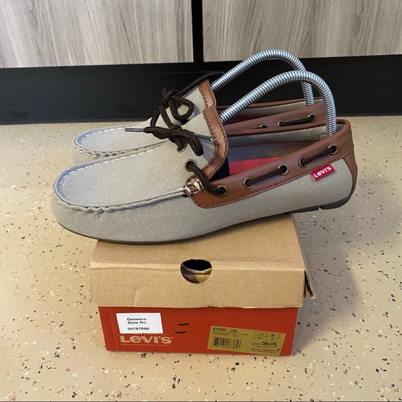 levi boat shoes